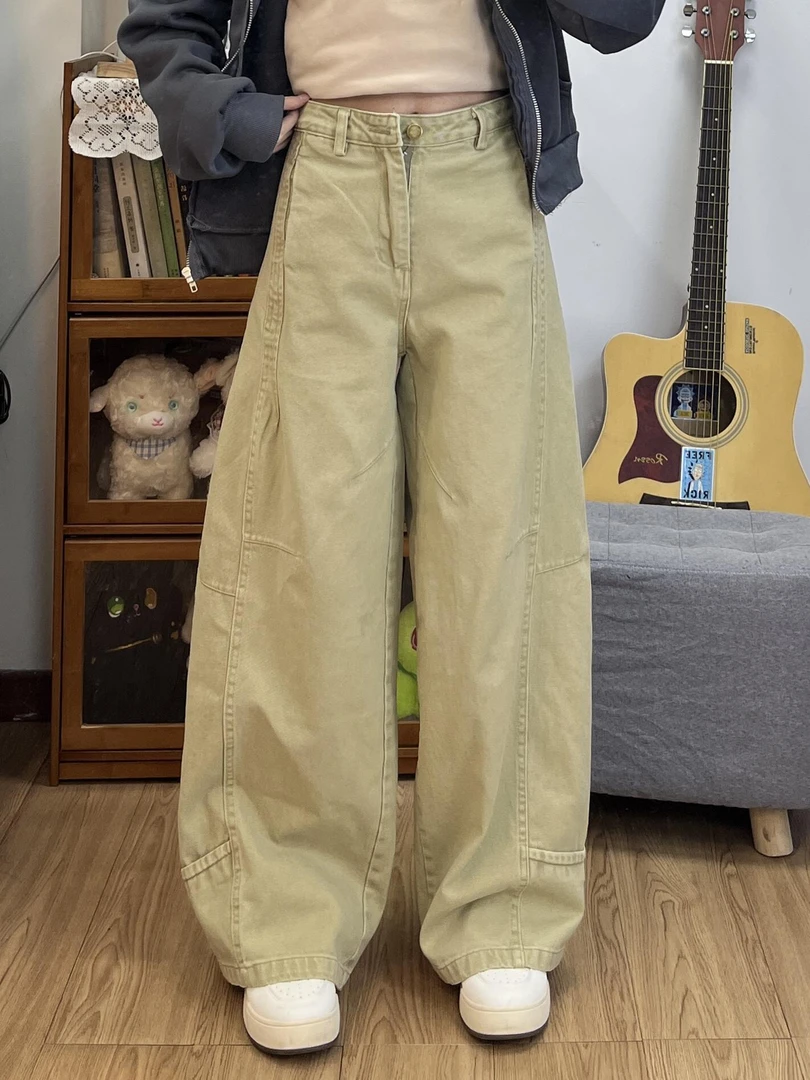 大码美式复古卡其色弯刀牛仔裤女春季设计感宽松显瘦阔腿镰刀裤子