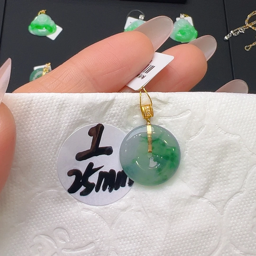 翡翠18K金镶嵌颈饰