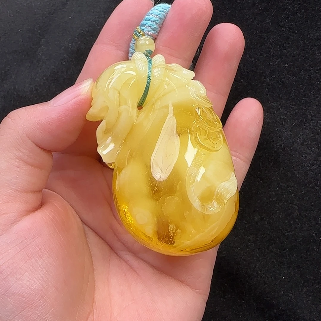 蜜蜡未镶嵌珠宝奇石