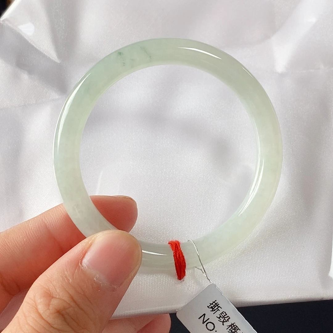翡翠未镶嵌手镯手镯
