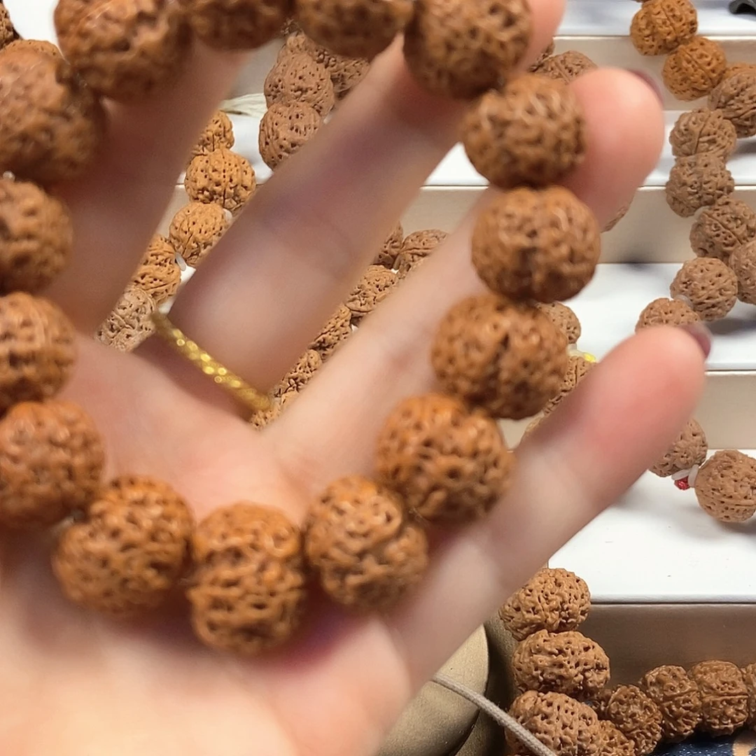 金刚菩提吊坠蜂王梅花