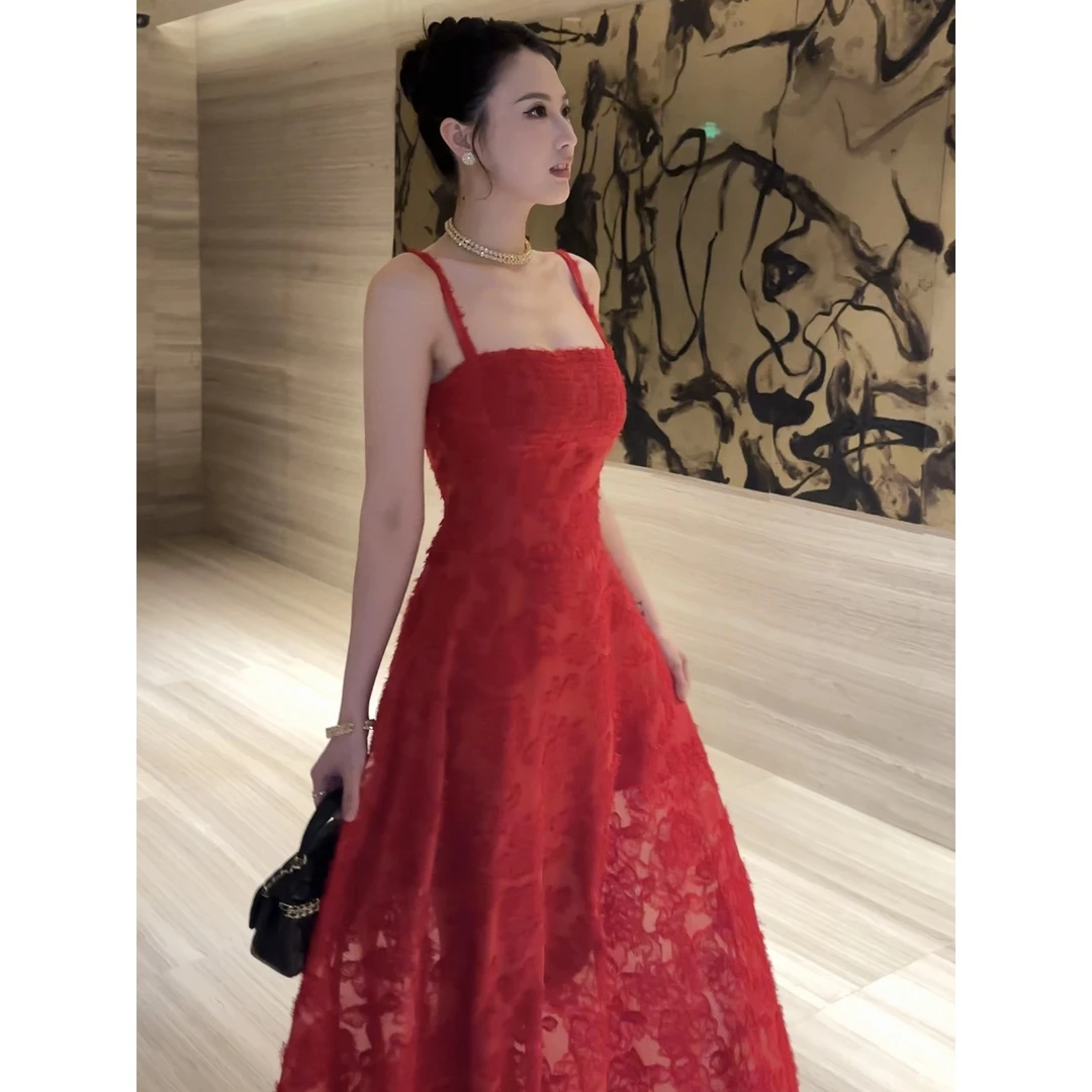 利祯【焦点】气质红色一字肩连衣裙吊带连衣裙裙子提花复古LZ2657