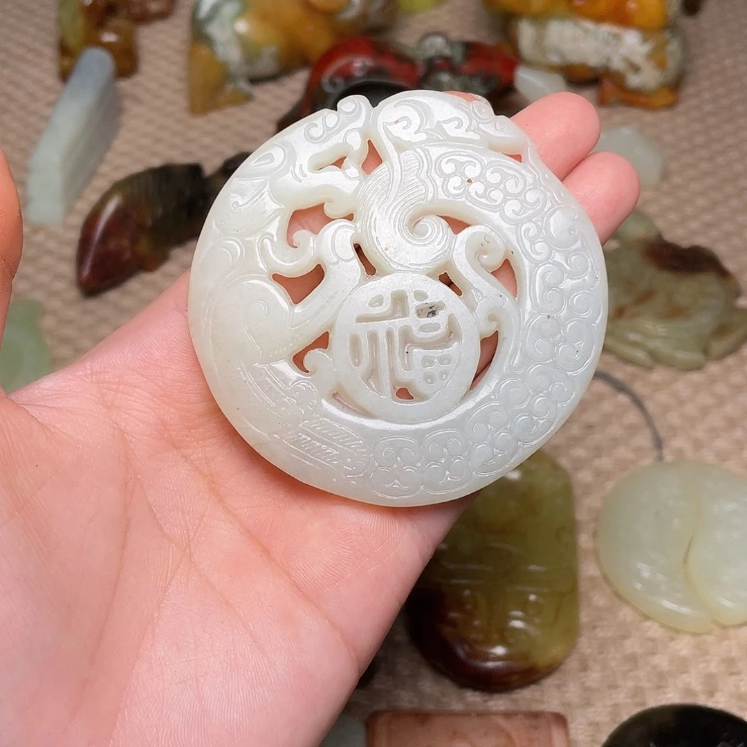 蛇纹石玉未镶嵌如图