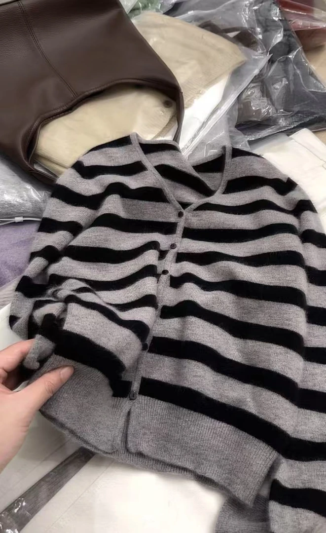 /经典黑灰条纹/春季百搭时尚毛衣韩版气质针织衫