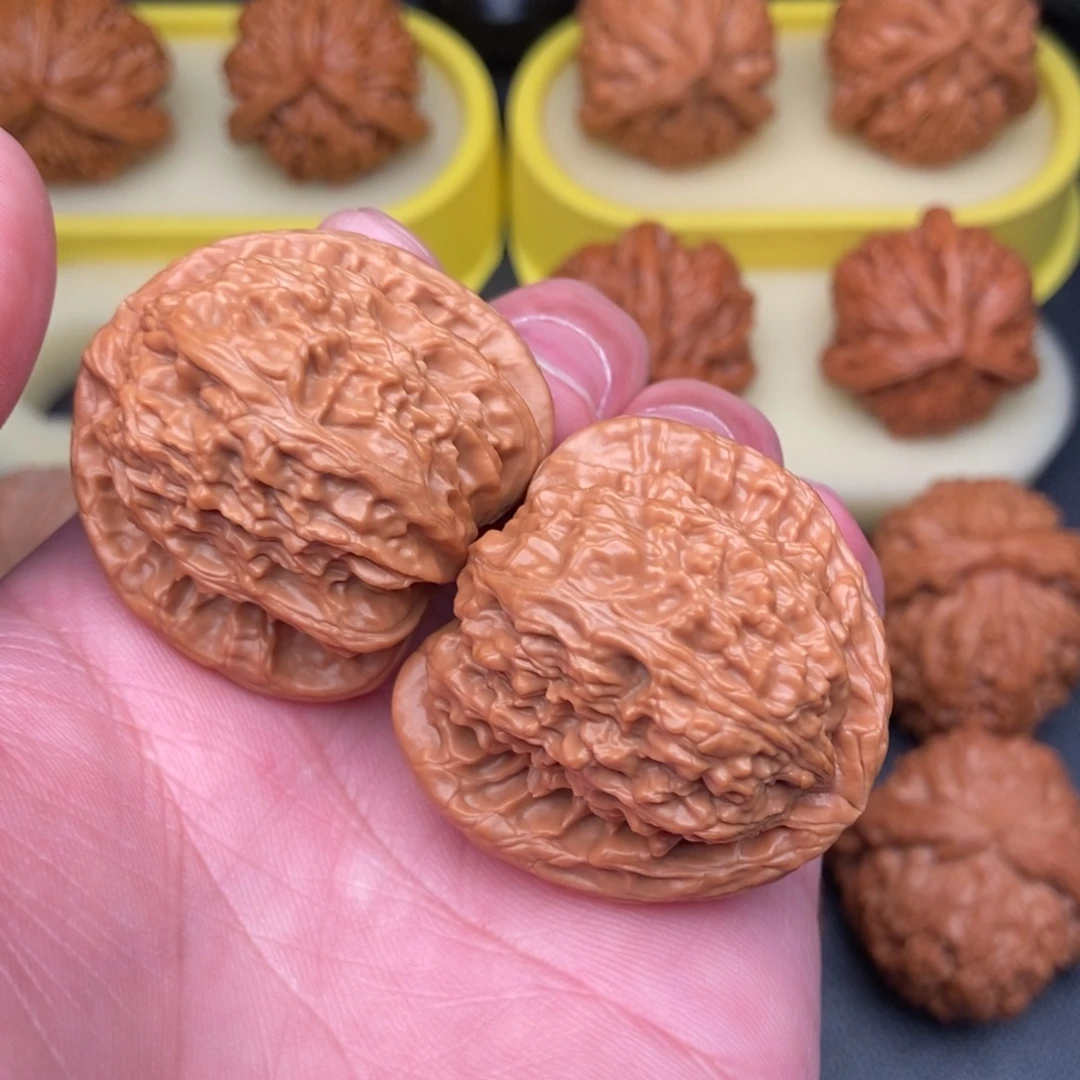 文玩核桃把件三角白39