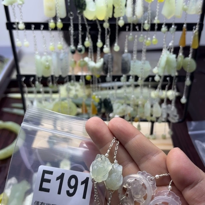 蛇纹石玉发饰合金小*喜