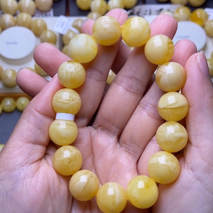 未镶嵌琥珀裸石3