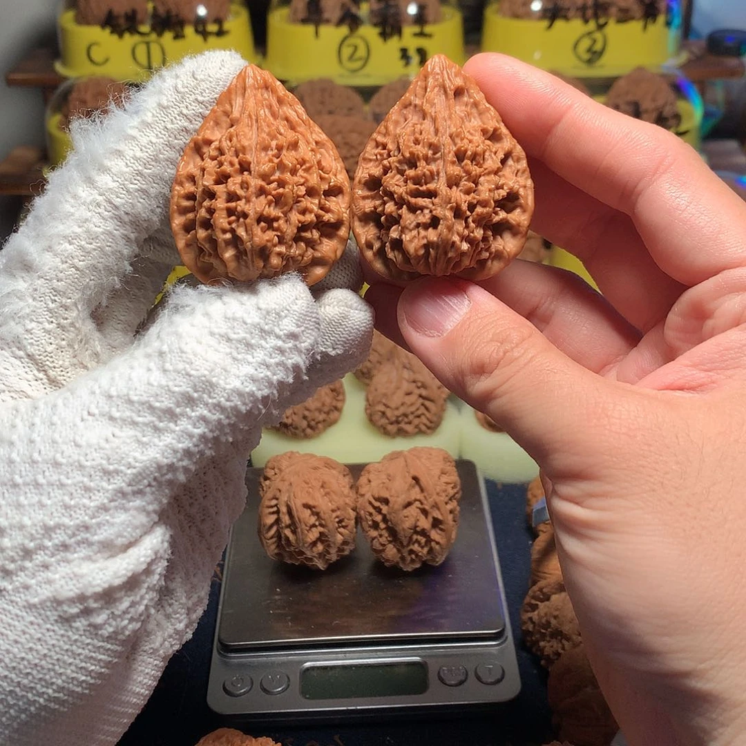 文玩核桃吊坠艾*王41秦岭凤仙