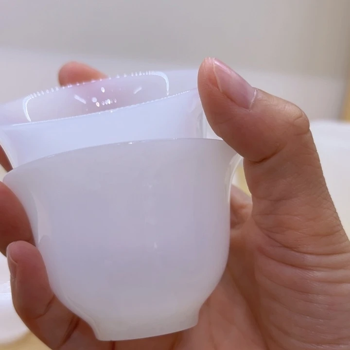 咯out了我哭也饿哭也丽君我姑