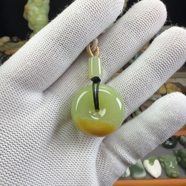 岫岩河磨玉（透闪石质玉）未镶嵌颈饰