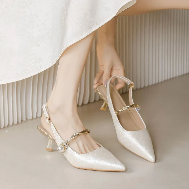 新中式国风高跟鞋女2025年夏季新款配旗袍细跟尖头一字带包头凉鞋