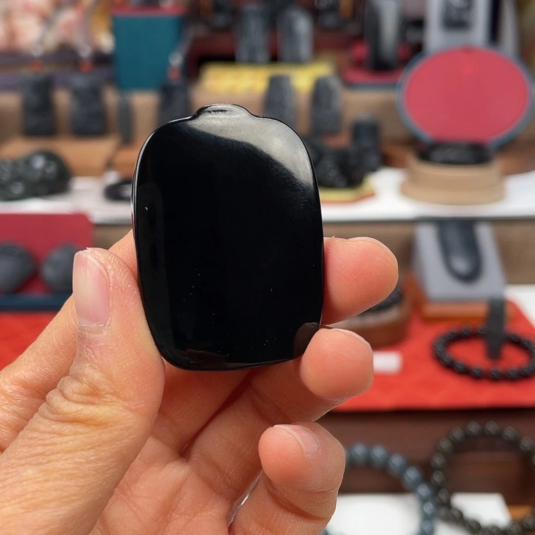 勇***往和田玉未镶嵌颈饰精品体验价