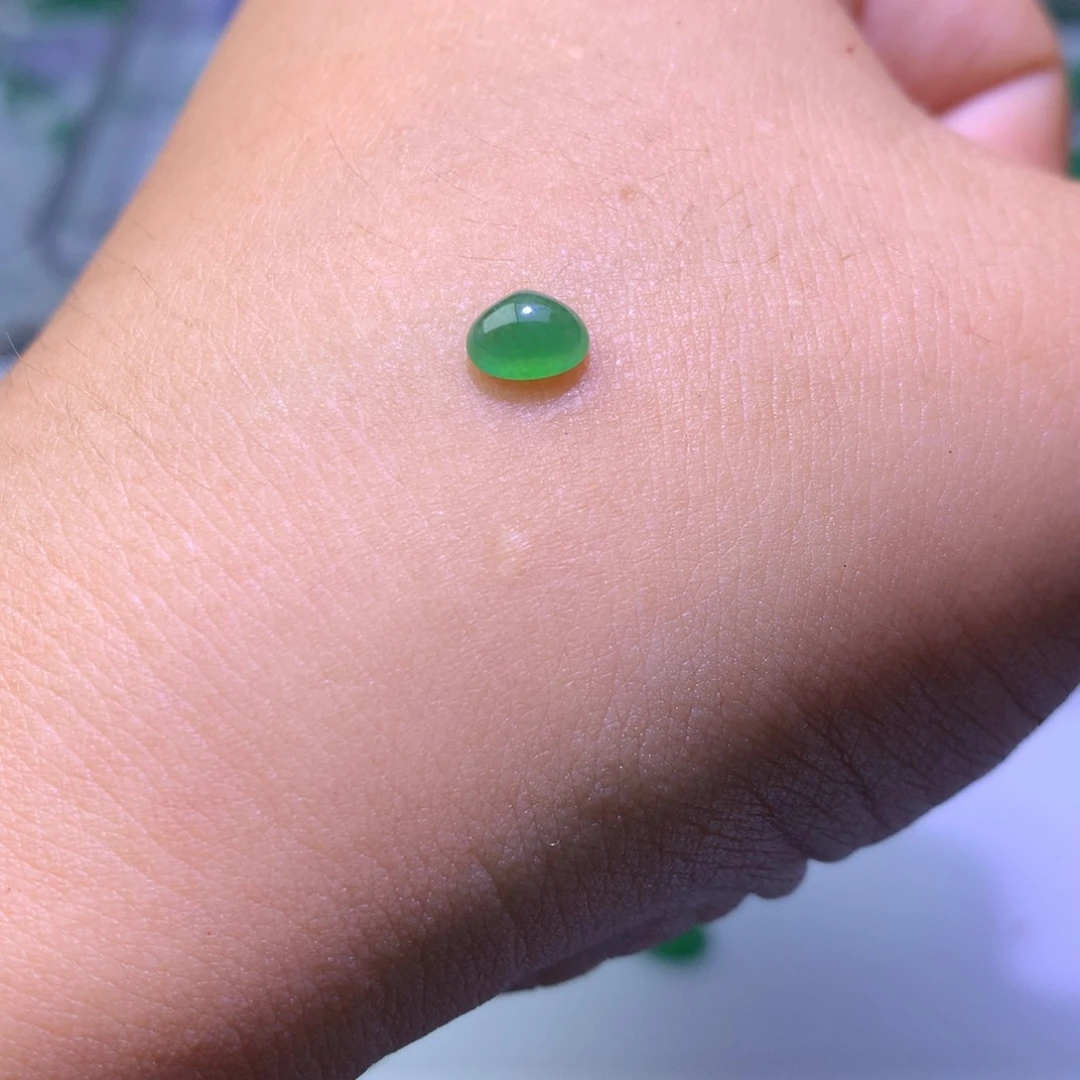 定制翡翠未镶嵌翡翠