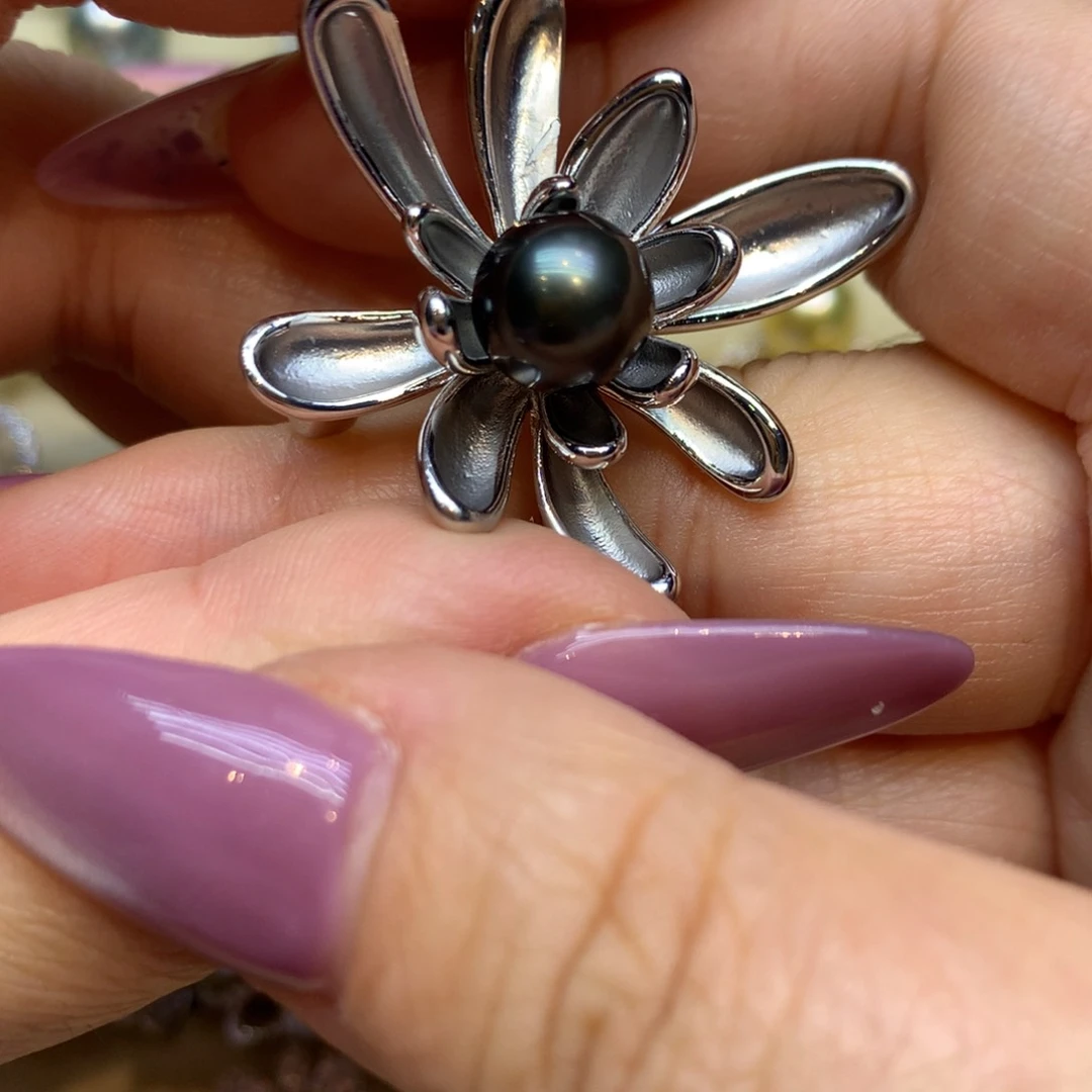 未镶嵌胸饰海水珍珠