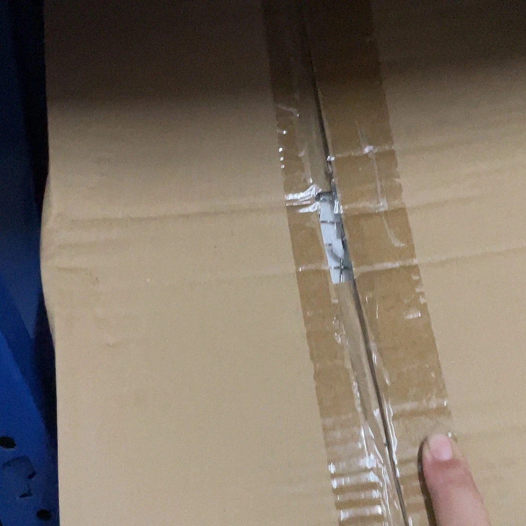 搪瓷杯子里还有很多东西