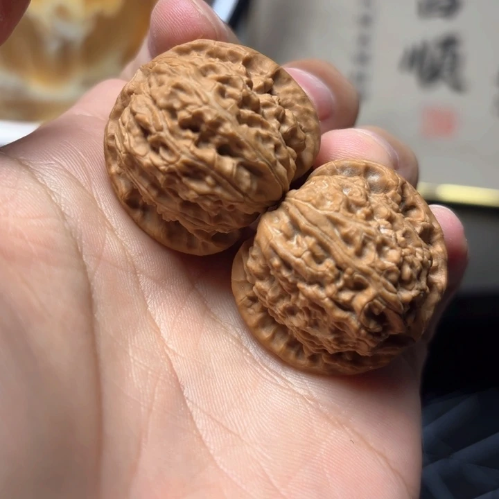 把件文玩核桃33➕白狮子小手捻