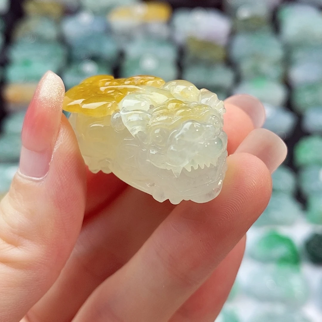 颈饰未镶嵌翡翠天然