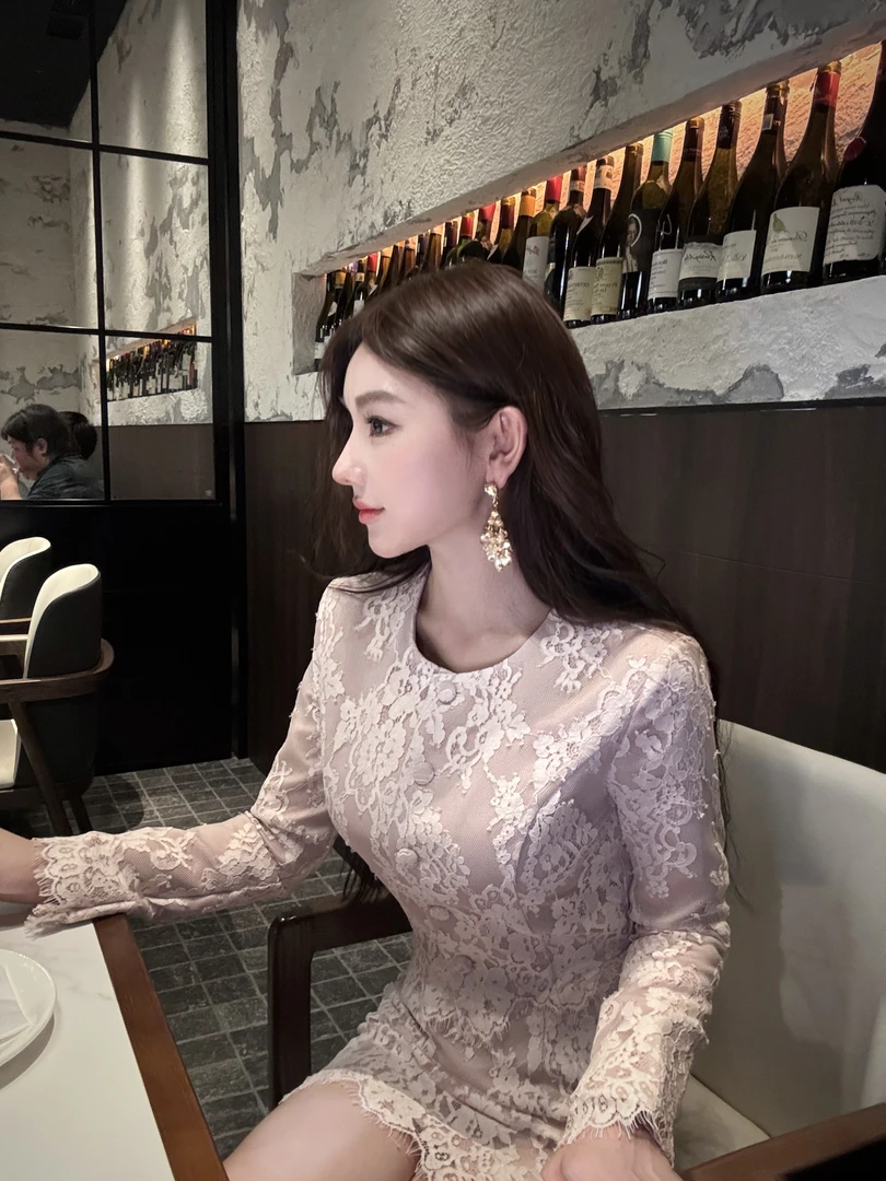 WW定制「倾一如玉」蕾丝气质时尚夏季显瘦收腰小众设计上衣半裙套装