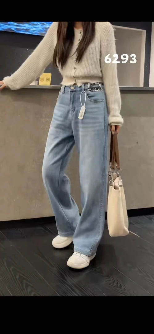【加绒加绒加绒】应级潮牌大码女装浅蓝色加绒直筒牛仔裤6293