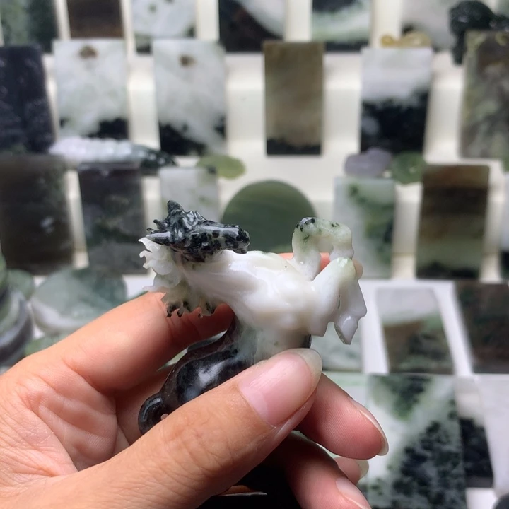 沧***）独山玉未镶嵌颈饰