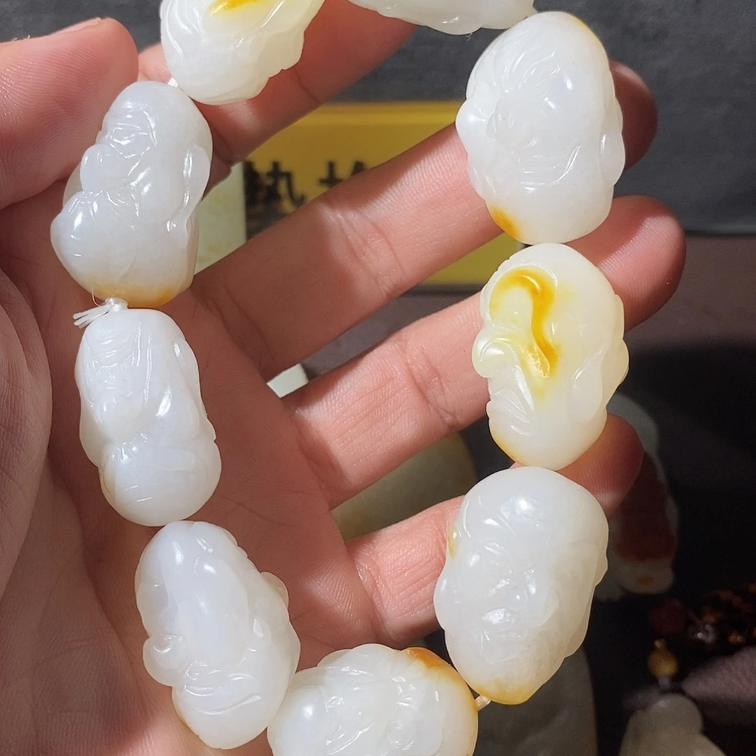 小***祥未镶嵌和田玉挂件
