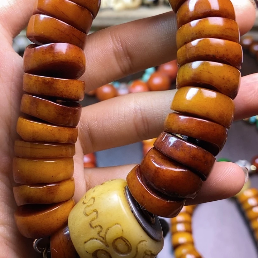 【闪购商品】玻璃颈饰我们都是自己