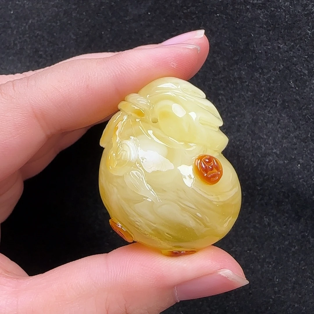 蜜蜡未镶嵌珠宝奇石