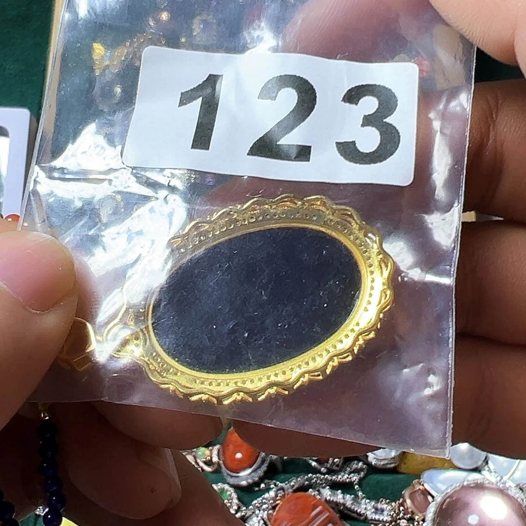 石英质玉颈饰银S925镶嵌找****豆