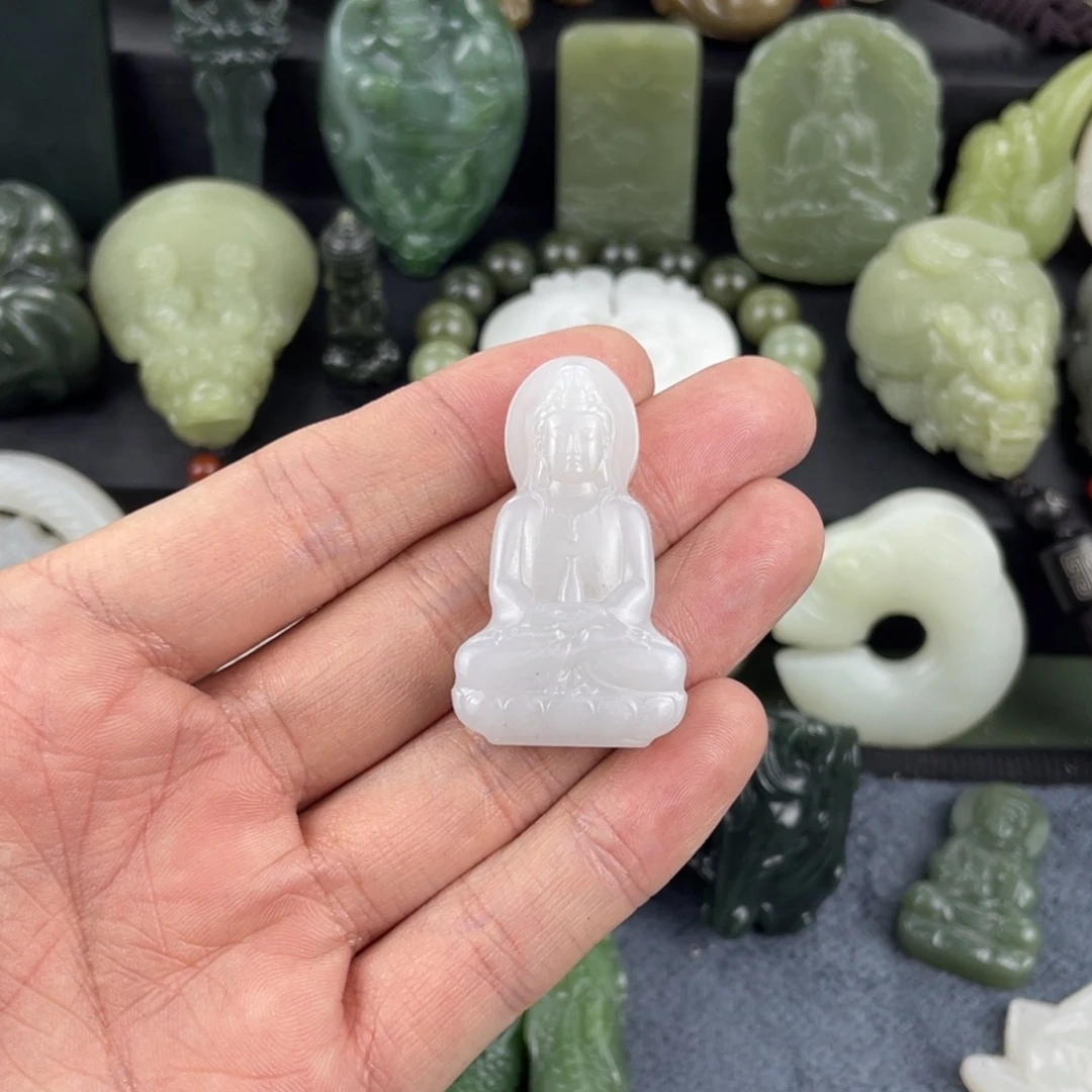 和田玉未镶嵌颈饰