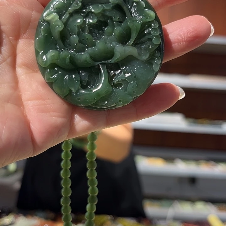 颈饰未镶嵌和田玉