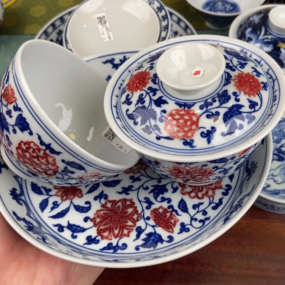 陶瓷的设计师是一个