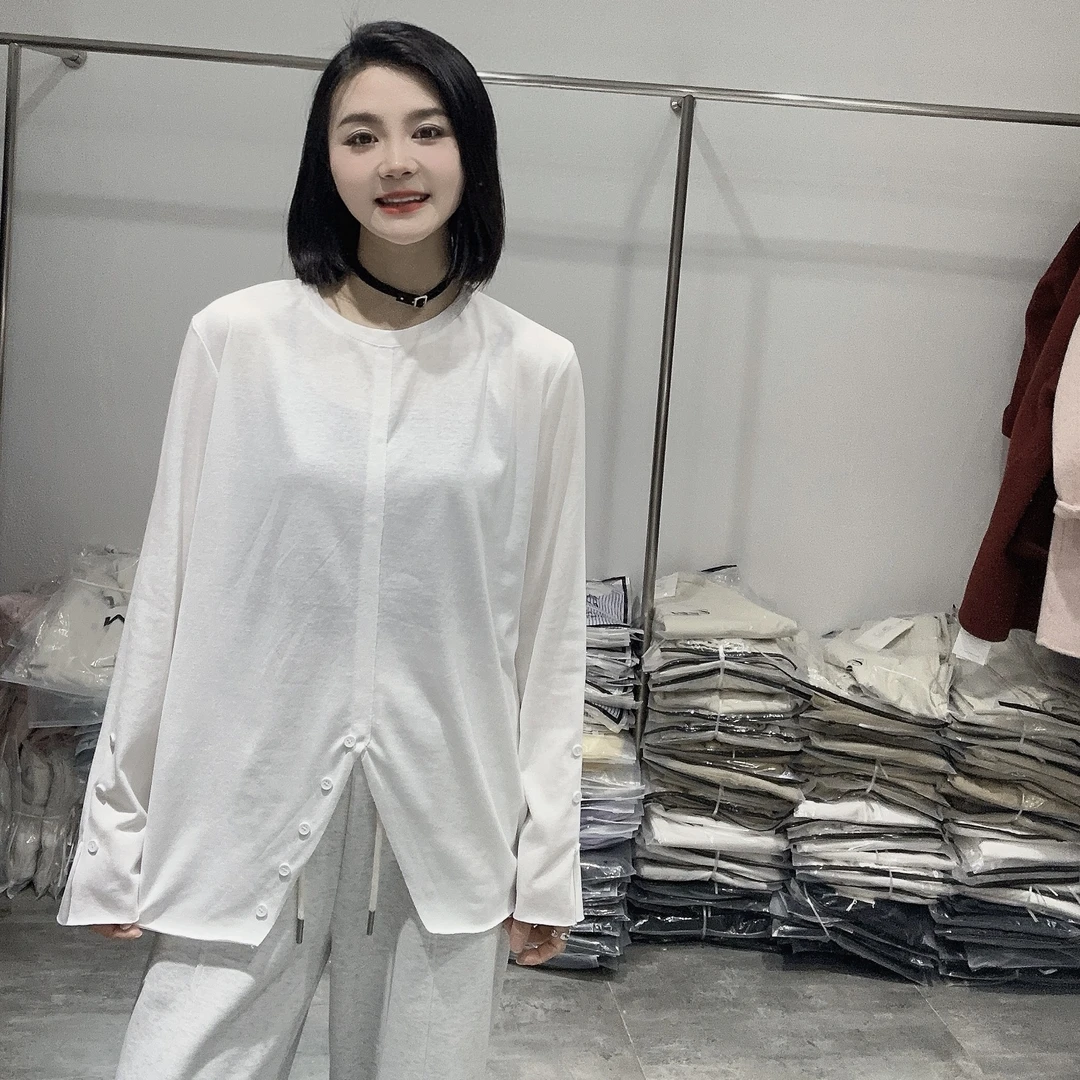 LMM 2355  欧货2025年春季新款圆领开叉扣子纯色打底衫长袖T恤女