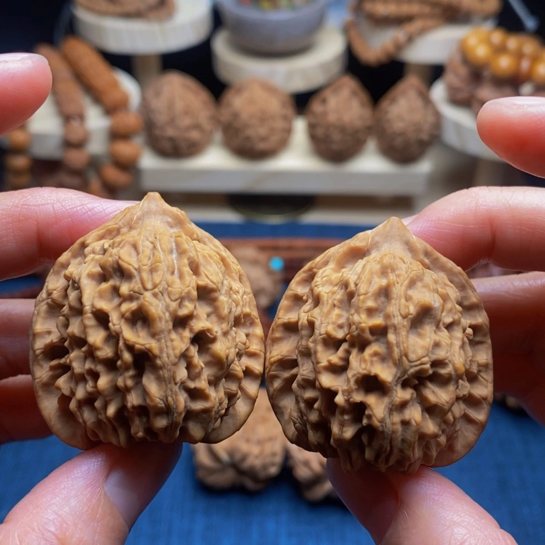 吊坠桃核凹底麒麟38