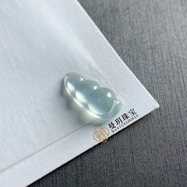 天然缅甸翡翠A货未镶嵌胖福豆卡12.2-5.8-3.4