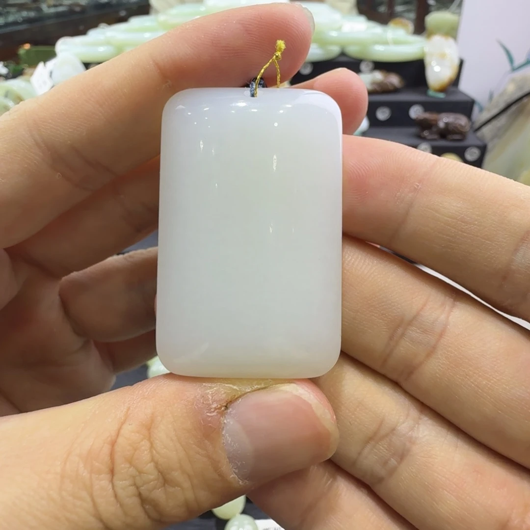 和田玉未镶嵌吊坠(赠链)新疆和田玉无事牌
