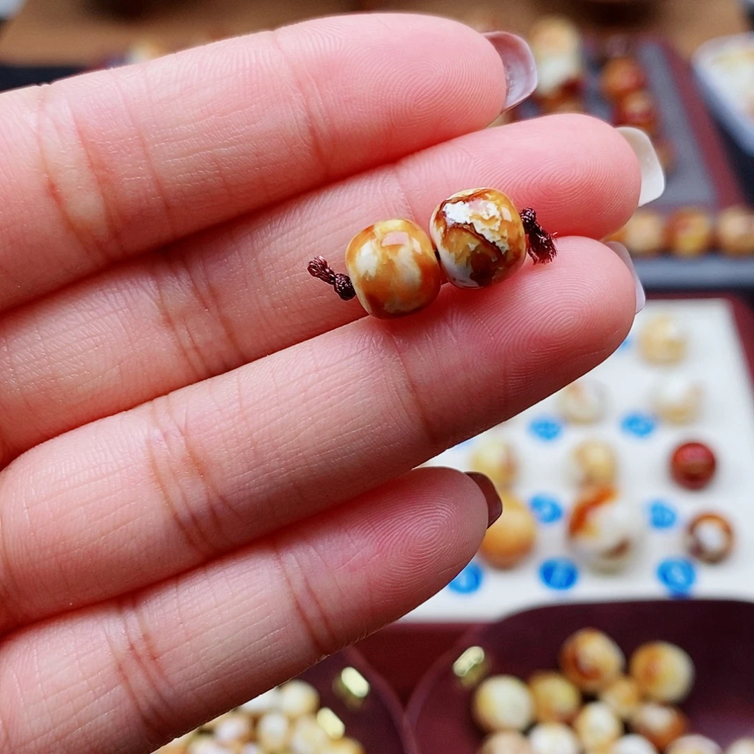 琥珀未镶嵌裸石蜜蜡