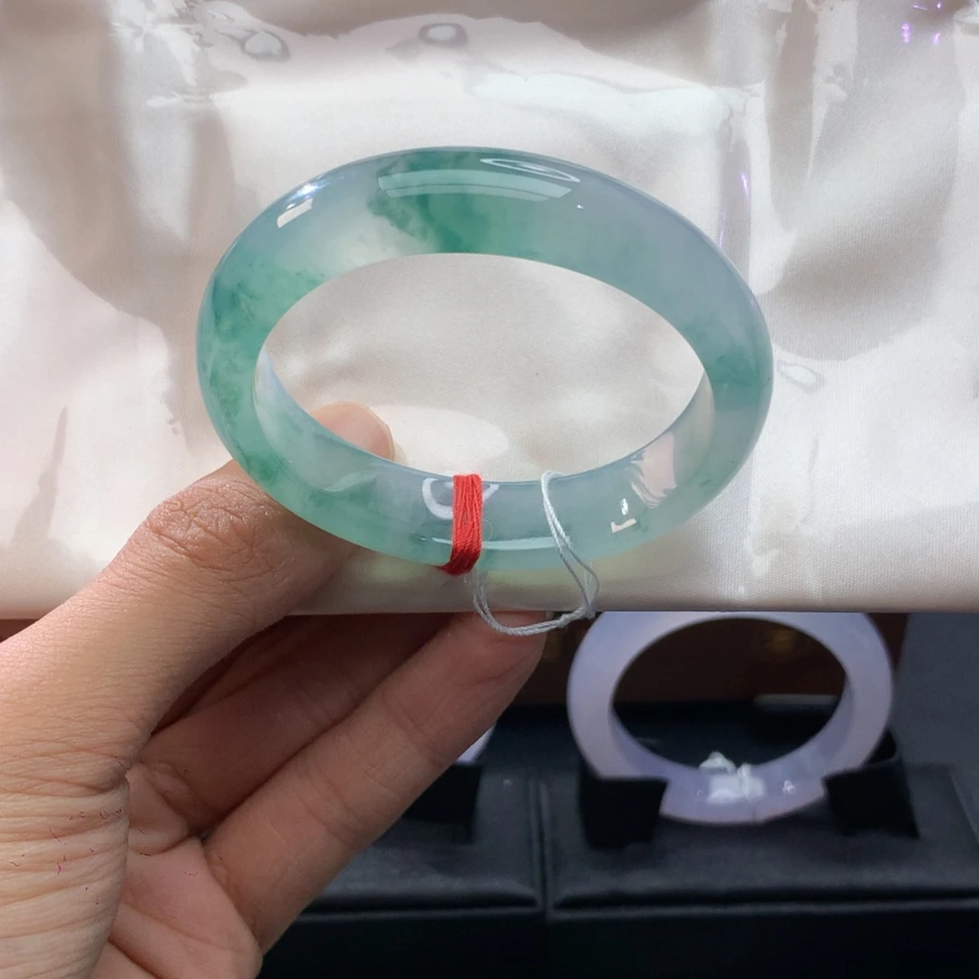 翡翠未镶嵌手镯贵妃54圈