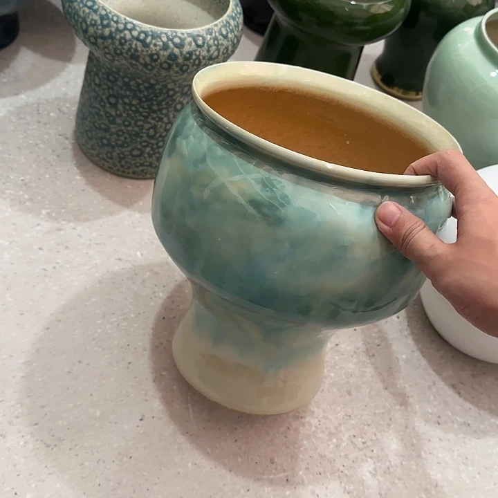 白泥花盆微瑕有孔