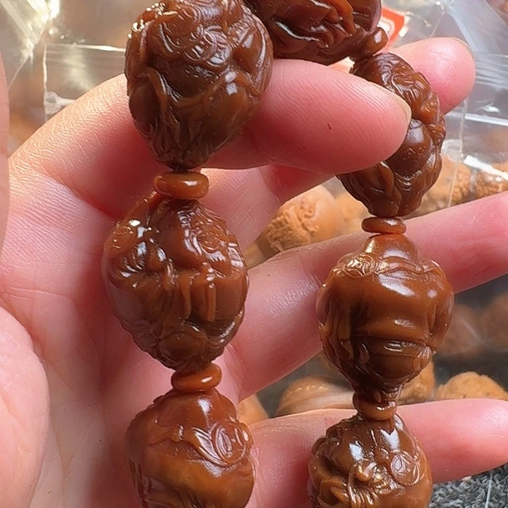 橄榄核吊坠橄榄玉华八方来财