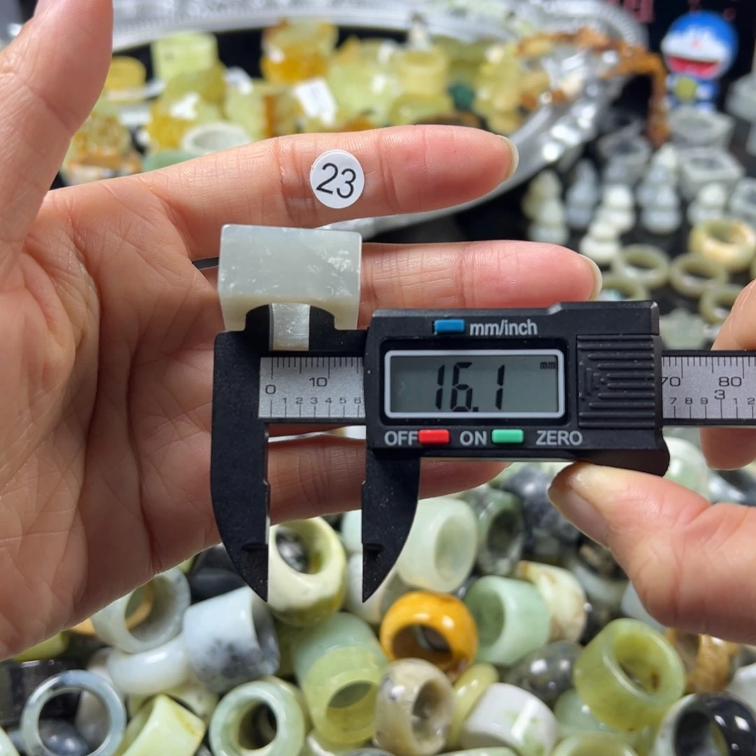 蛇纹石玉未镶嵌戒指