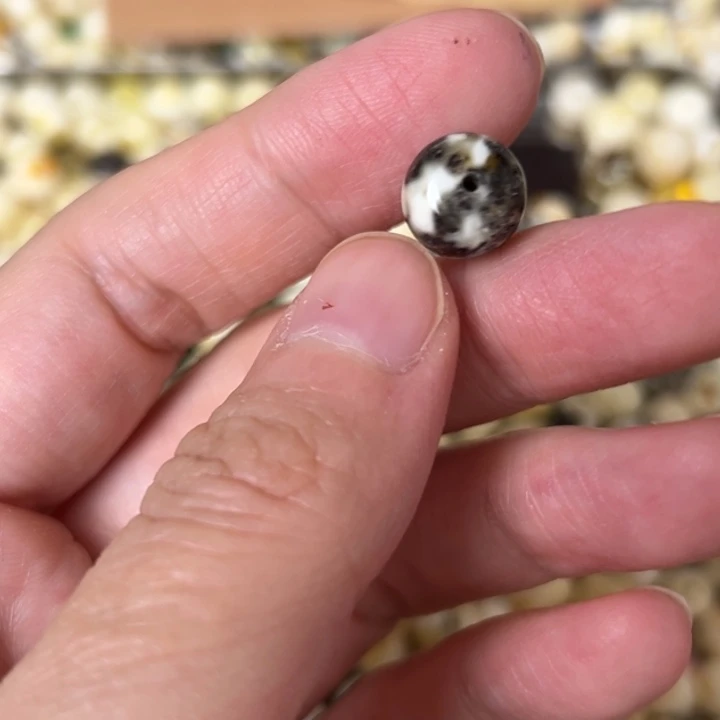 蜜蜡未镶嵌裸石10.2mm一个