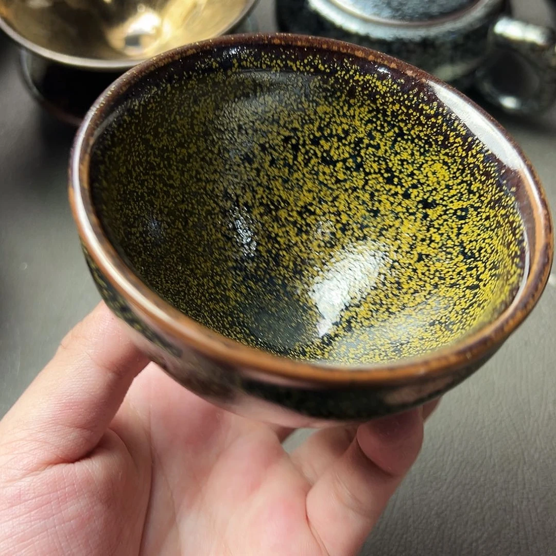 茶盏好吧那我们去找地方