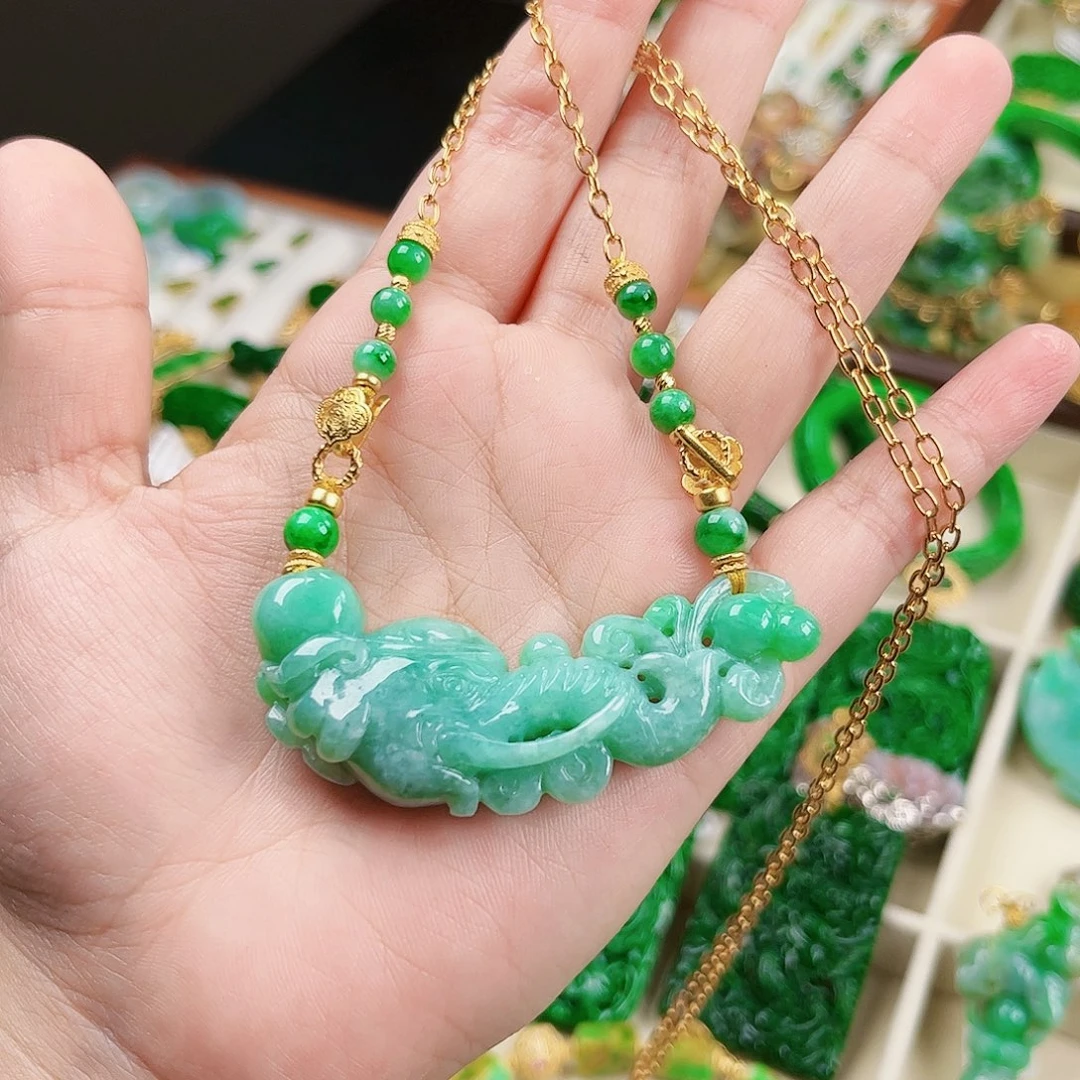 【闪购商品】吊坠(赠链)未镶嵌翡翠
