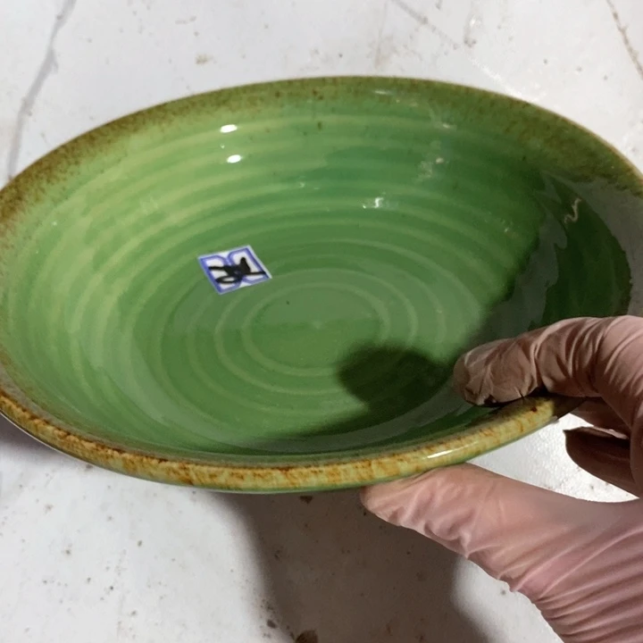 瓷片五厂洒金帝王绿深盘微瑕疵