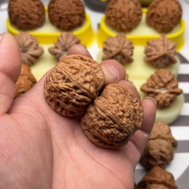 风***香文玩核桃把件39全品白狮子