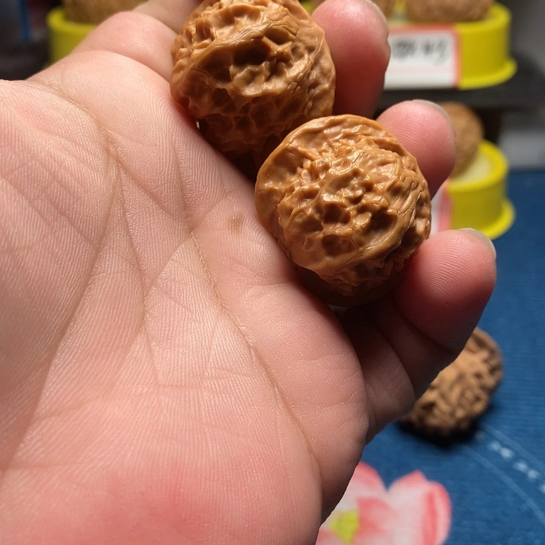 文玩核桃吊坠已****销樱桃小丸子