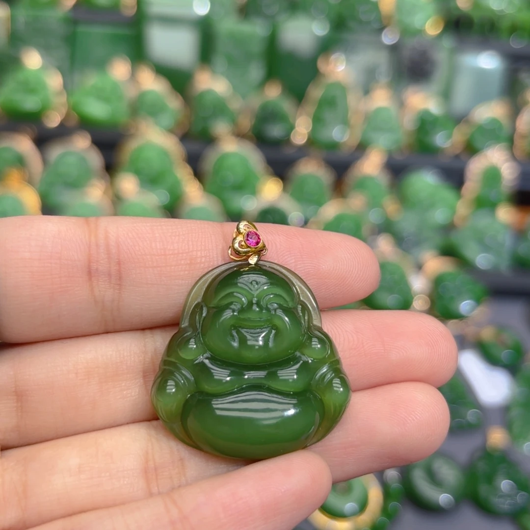 颈饰18K金镶嵌和田玉（碧玉）