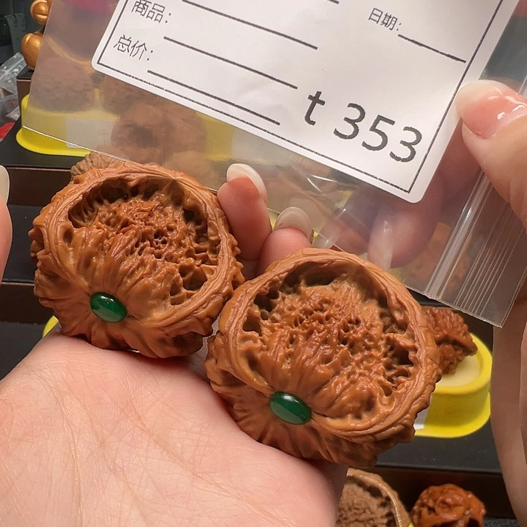 好***生文玩核桃手把件蛇头