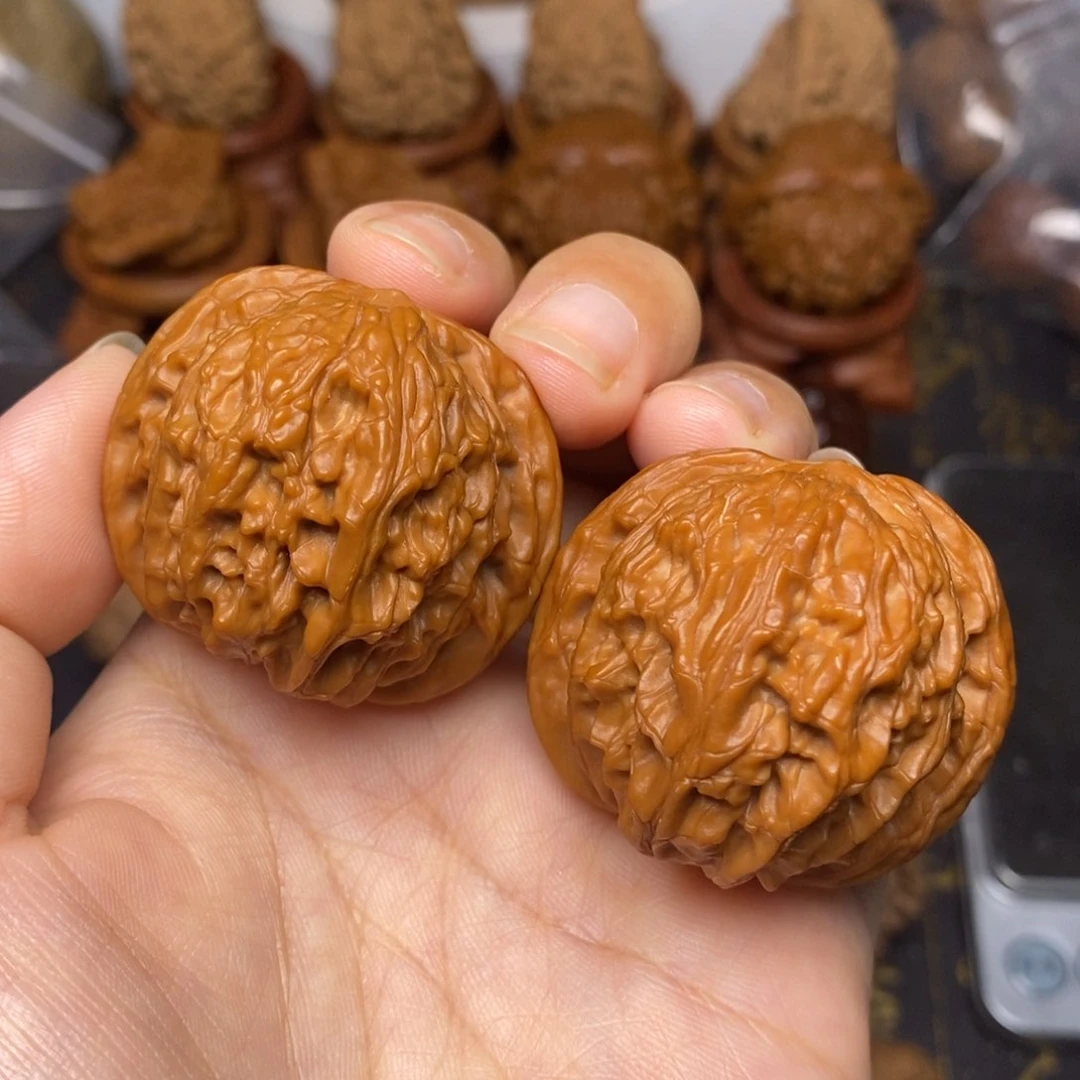 文玩核桃把件山地磨盘全品39。