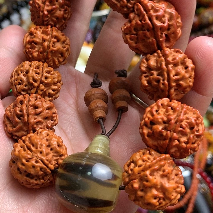 大叶紫檀（黑酸枝木类）